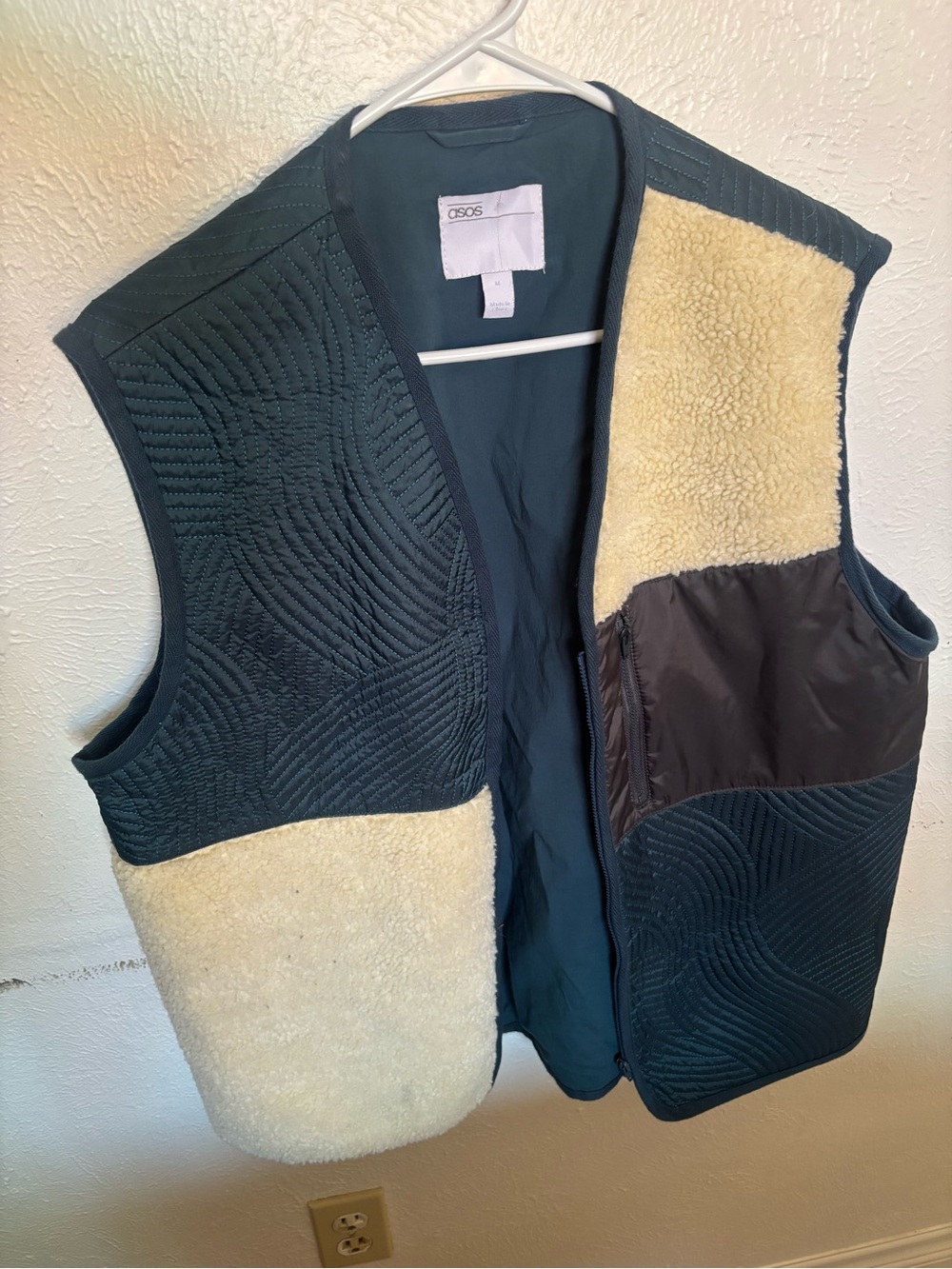 ASOS quilted sherpa fleece vest, size Medium